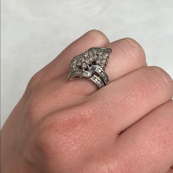 Diamond Ring - Picture 6 of 8
